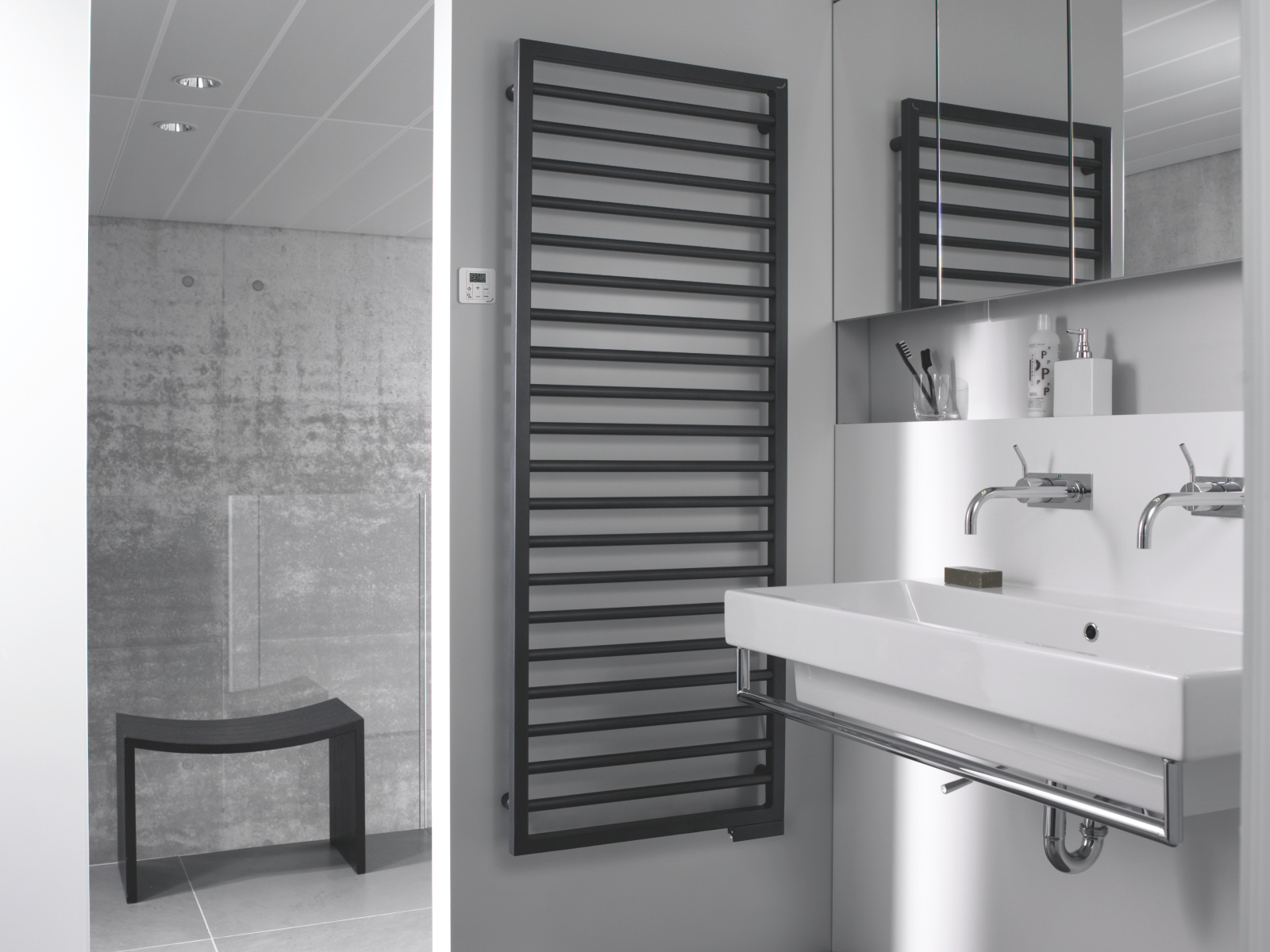 Zehnder Subway Elektrický koupelnový radiátor Zehnder Subway